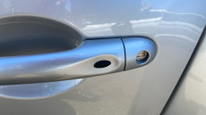 Renault Clio 1.2 16V Dynamique Nav 5dr Petrol Hatchback